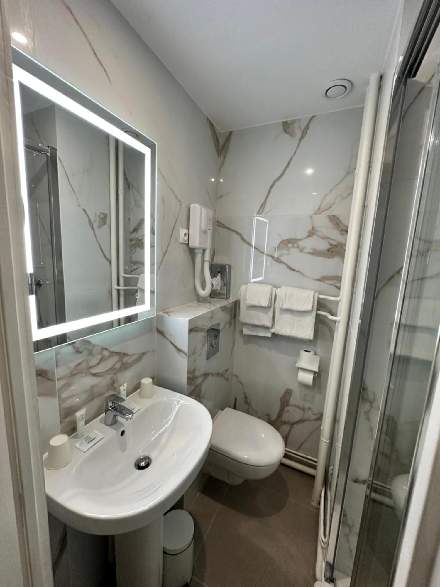 Hotel Riviera Renovated Париж Экстерьер фото